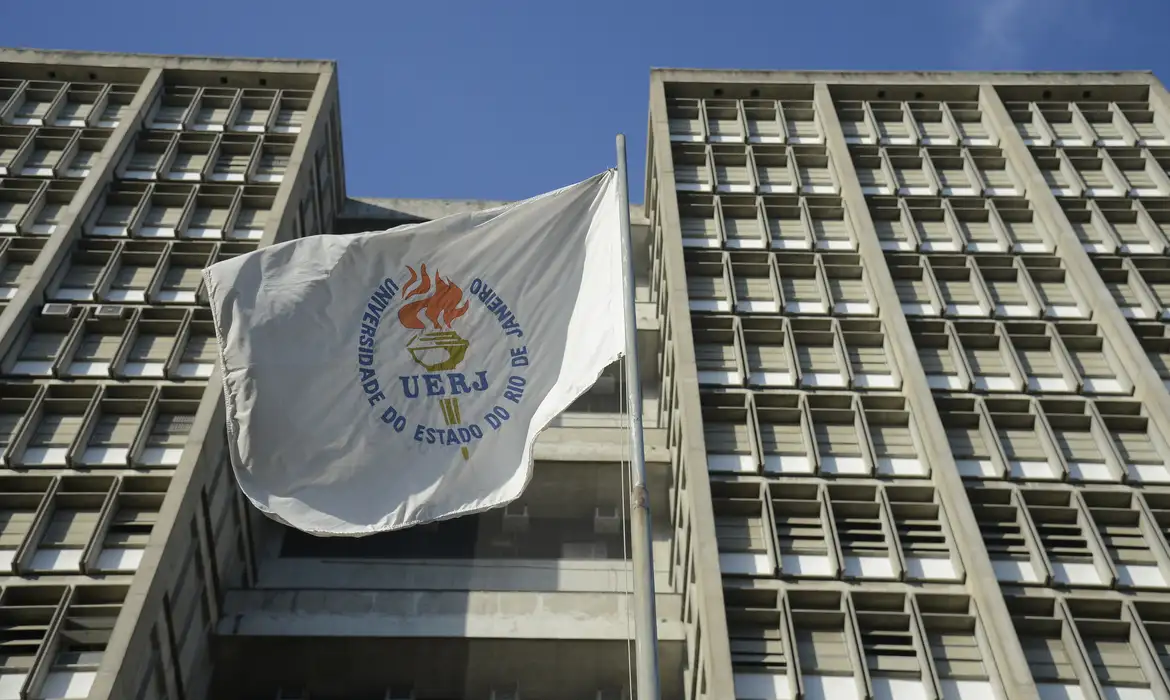 Alunos Da Uerj Ocupam Reitoria Ap S Corte Em Aux Lios Para Alimenta O