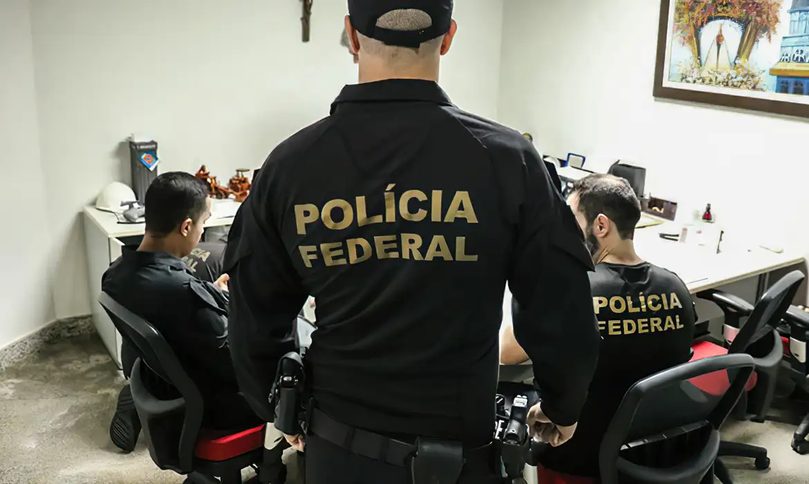 PF cumpre 17 mandados de prisão contra esquema de desvio de emendas