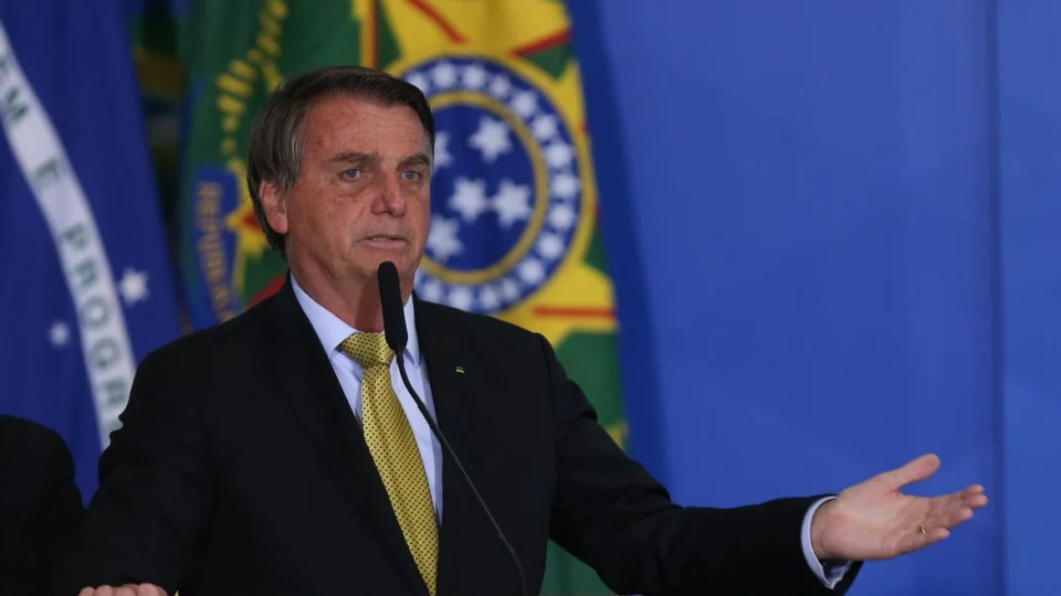 Bolsonaro amplia gastos com publicidade na TV em ano eleitoral