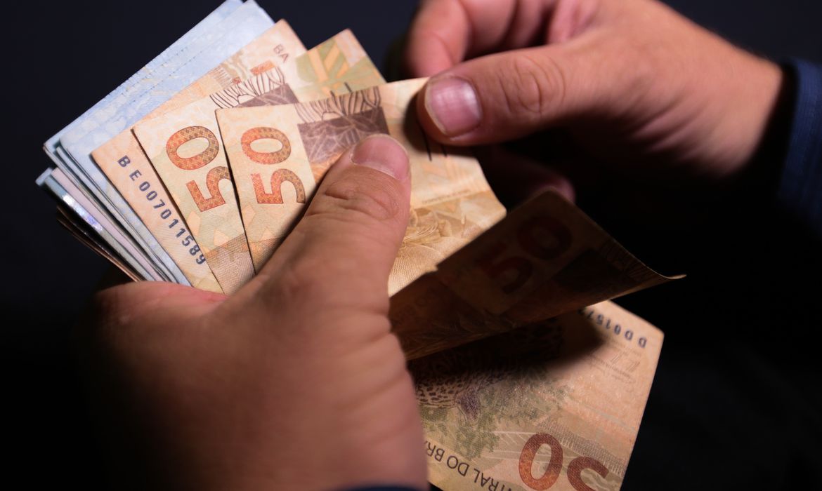 Auxílio Brasil 