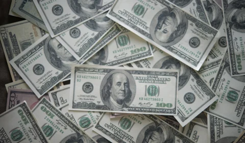 Real tem o melhor desempenho frente ao dólar entre 32 moedas globais
