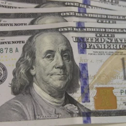 Dólar cai a R$ 5,08 com emprego mais fraco nos EUA e Bolsa recua pelo 2º dia