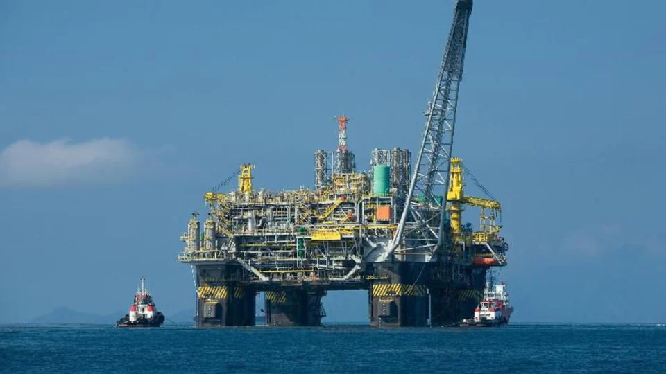 Expectativa de novas sanções à Rússia por Biden aumenta preço do petróleo