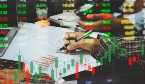 Ibovespa recua pressionado pelas ações da Vale e Petrobras