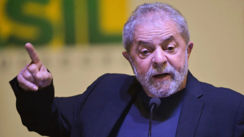 Com 45% das intenções de voto, Ipespe mostra liderança de Lula consolidada na corrida presidencial