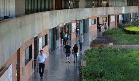 45 de 52 universidades brasileiras caem em ranking internacional