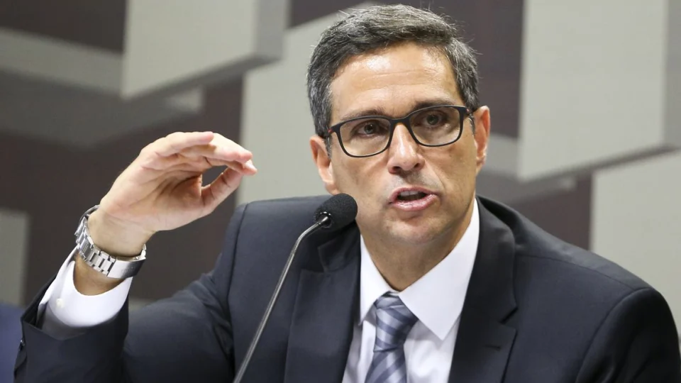 Campos Neto, ex-presidente do BC, e Tarcísio de Freitas viram alvos da CPMI do INSS