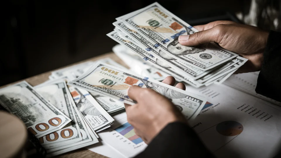 Balança comercial de setembro tem superávit de US$ 4 bilhões, com resultado 9,1% inferior ao apontado em 2021