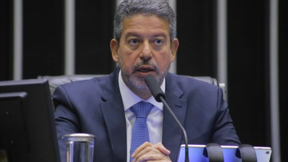 Câmara diz ao STF que indicação de emendas por líderes segue orientação do governo Lula