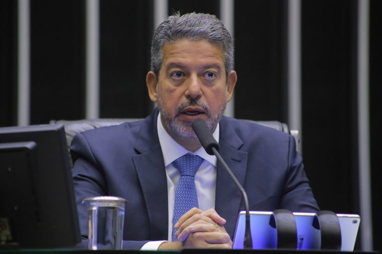 Hugo Motta revogou modelo imposto na Câmara por Lira