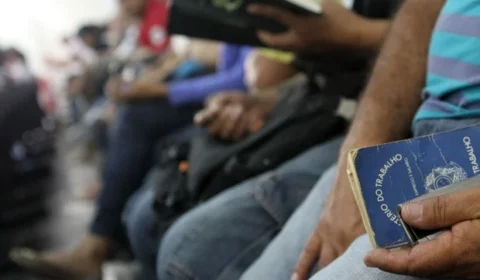 Brasil cria 85,8 mil empregos formais em abril, aponta Caged