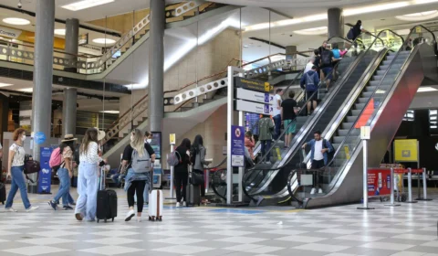 Apesar do fracasso das primeiras rodadas, governo realiza novo leilão de aeroportos nesta quinta-feira (18), tendo Congonhas como a joia da coroa