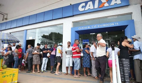 Governo prorroga para perto das eleições prazo para atualização do Cadastro Único. Fila de espera aumenta 113%