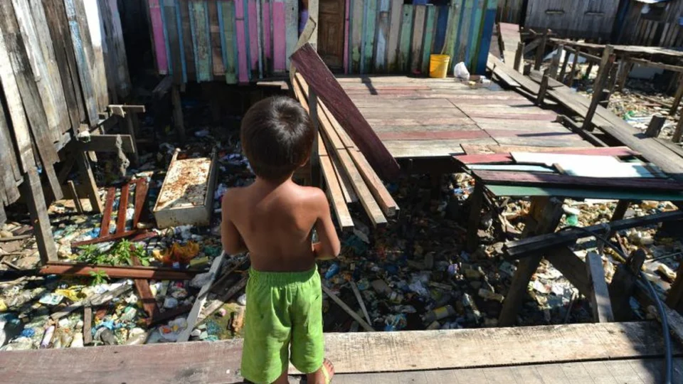 Em extrema pobreza, uma a cada 6 crianças vive com menos de R$ 10,60 por dia, de acordo com o relatório do Unicef e Banco Mundial