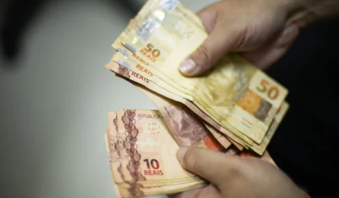 Abril registra queda nas negociações coletivas que resultaram em aumento real dos salários