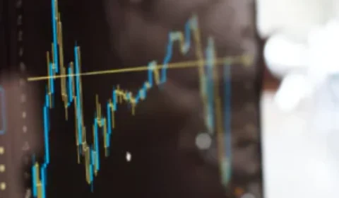 Tensão no Oriente Médio derruba Ibovespa mais uma vez e impulsiona dólar