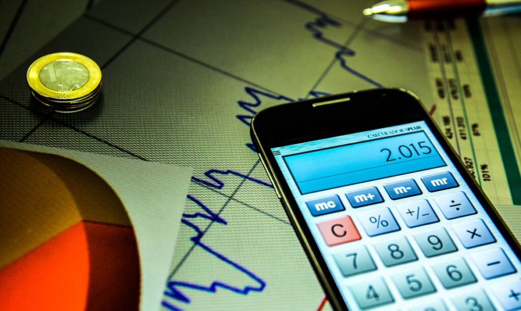 IBC-Br avança 0,6% em fevereiro, com indústria puxando o resultado