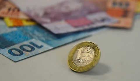 MP que financeiriza Auxílio Brasil prejudica combate à fome e transfere dinheiro a bancos