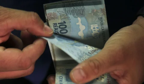 Financeirização e altos salários de executivos ampliam desigualdade, aponta estudo