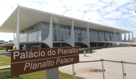 Desafio para o próximo presidente será reverter deterioração das instituições. Empresariado prepara manifesto em prol da democracia