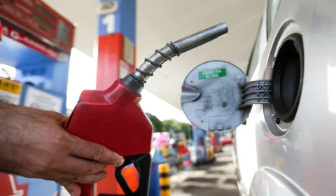 Sem dizer data, Lula confirma que política de preços de combustíveis da Petrobras vai mesmo mudar