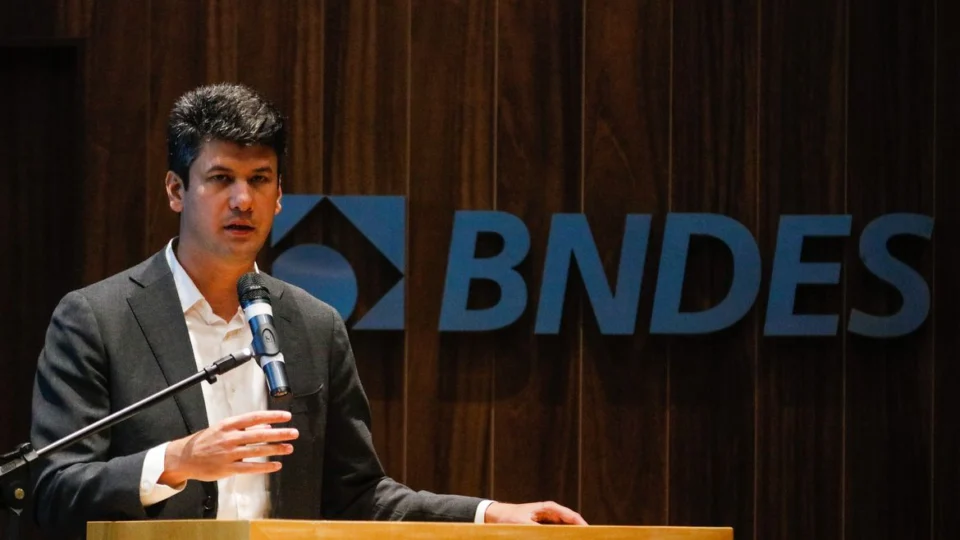 ‘É mais voto no final do dia’, diz presidente do BNDES sobre empréstimos às vésperas da eleição