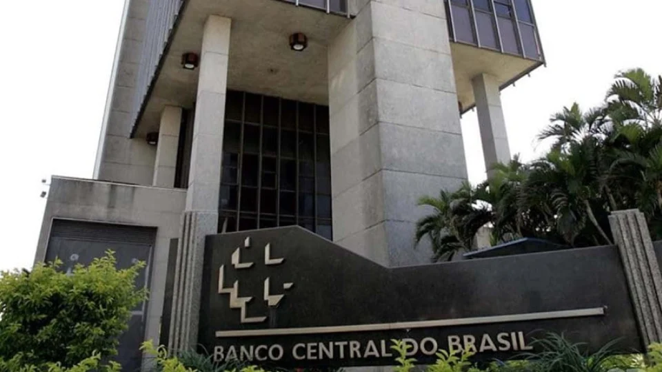 Contas públicas têm superávit de R$ 6,7 bilhões em abril