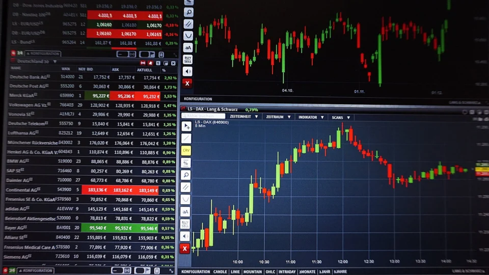 Ibovespa volta para o negativo, com queda de 0,31%, aos 134.319 pontos