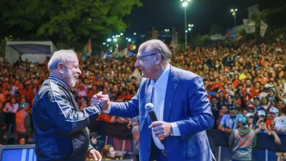 Em resposta à Folha, Alckmin lembra que governo dele e o de Lula reduziram a dívida pública