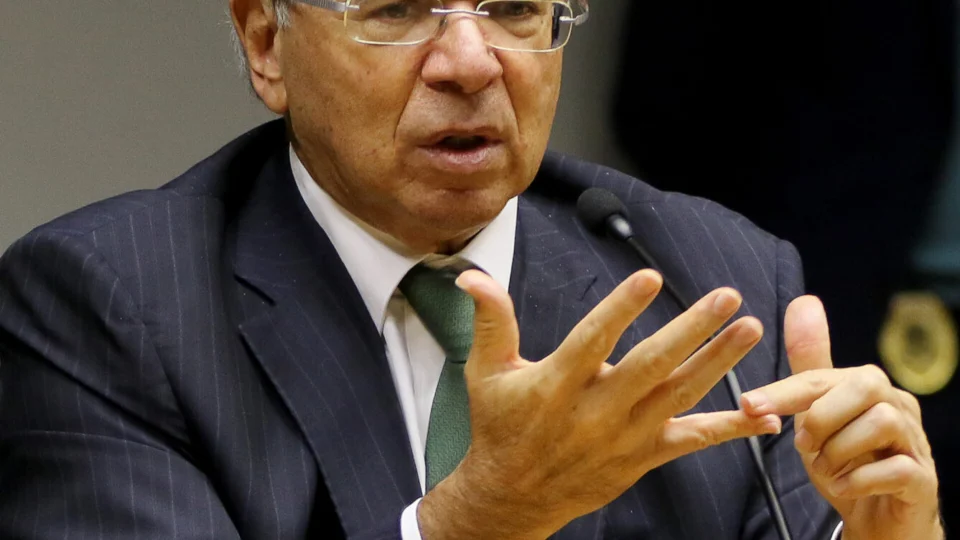 Falastrão como o chefe, Paulo Guedes diz “roubamos menos”, ao sugerir a Bolsonaro comparação com Lula