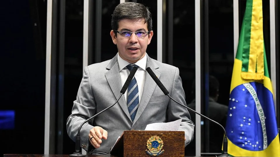 Randolfe diz que PL da reoneração da folha deve ser enviado ao Congresso esta semana