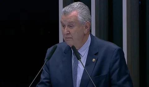 Senado aproveita “barulho” em torno do PL do Veneno e autoriza agronegócio a se autofiscalizar