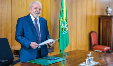 Pesquisa mostra que 64% consideram que primeiras medidas de Lula estão no caminho certo