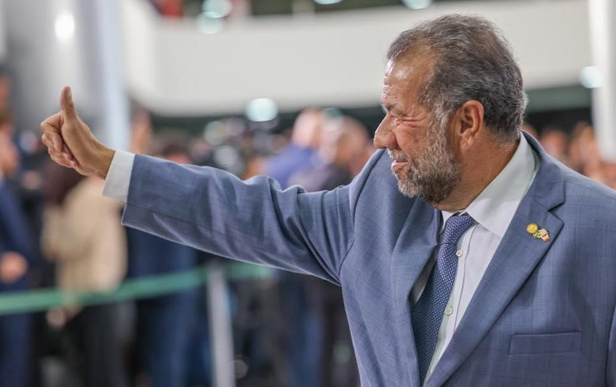 Carlos Lupi, empréstimo consignado , previdência, ministro da previdência, Carlos Lupi