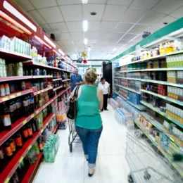 Cesta básica sobe em todas as 27 capitais pesquisadas pelo Dieese em abril