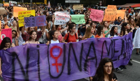 Desigualdade de gênero no mercado de trabalho faz com que as mulheres ganhem 78% do que recebem os homens