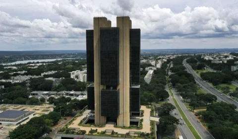 Copom deixa próximos passos em aberto diante de incerteza global e inflação