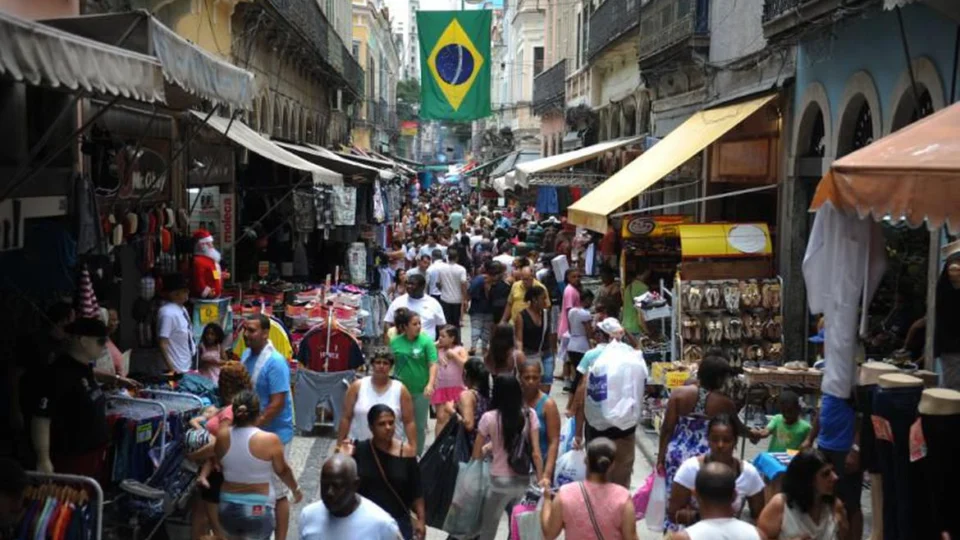 Confiança do empresário sobe 0,6 ponto em fevereiro, diz FGV