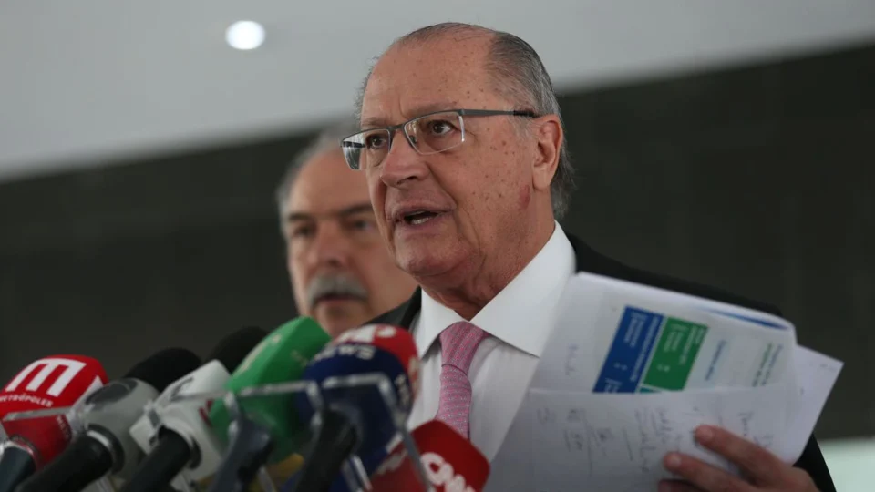 Alckmin defende cotas de importação de aço pelos Estados Unidos