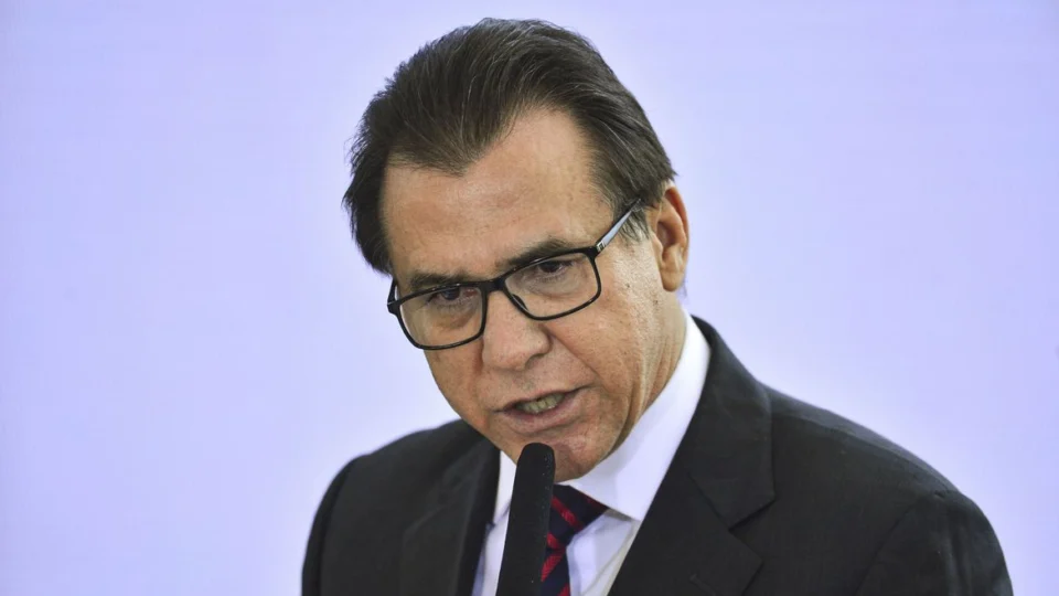 ‘Imposto sindical não está nem em debate’, afirma ministro Luiz Marinho