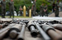 Ações pró-armas de Trump devem favorecer facções criminosas no Brasil