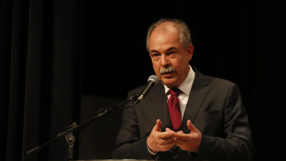 Mercadante anuncia R$ 20 bilhões em linha de crédito para inovação