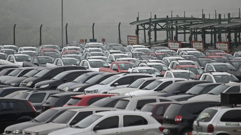 Governo prorroga por 15 dias desconto de carros a pessoas físicas