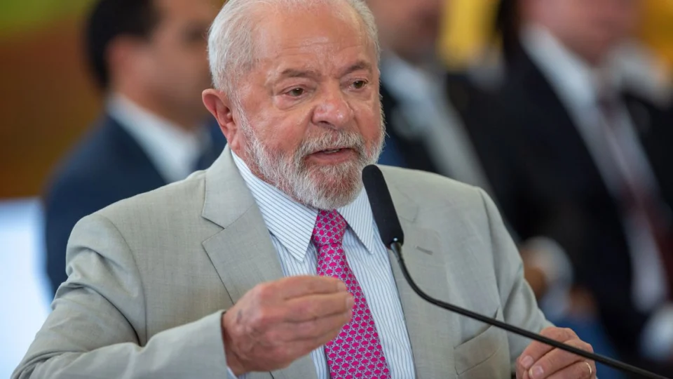 Artigo: Lula e sua crítica ao neoliberalismo