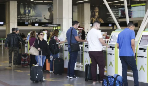 Companhias têm até o fim do mês para apresentar plano de redução de preços das passagens aéreas