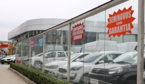 Valor dos seguros de automóveis registra queda de 3,2% em julho. MP de incentivo à compra de carros do governo contribuiu para redução