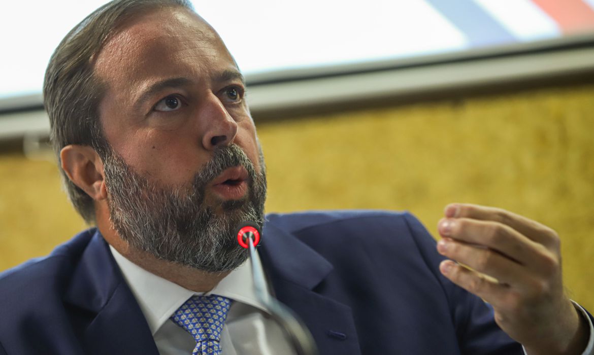 ministro de Minas e Energia, Alexandre Silveira, demissão voluntária, Eletrobras, minas e energia