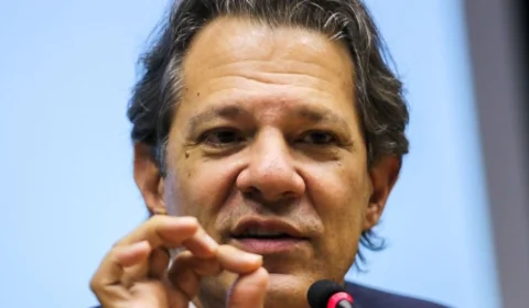 Haddad vê incerteza em falas de Trump e defende cautela nas negociações com os EUA