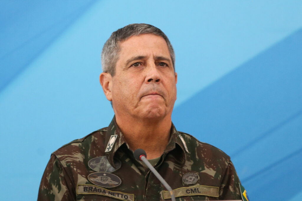 Presos, generais do golpe resenham livros, fazem fisioterapia e estudam à distância