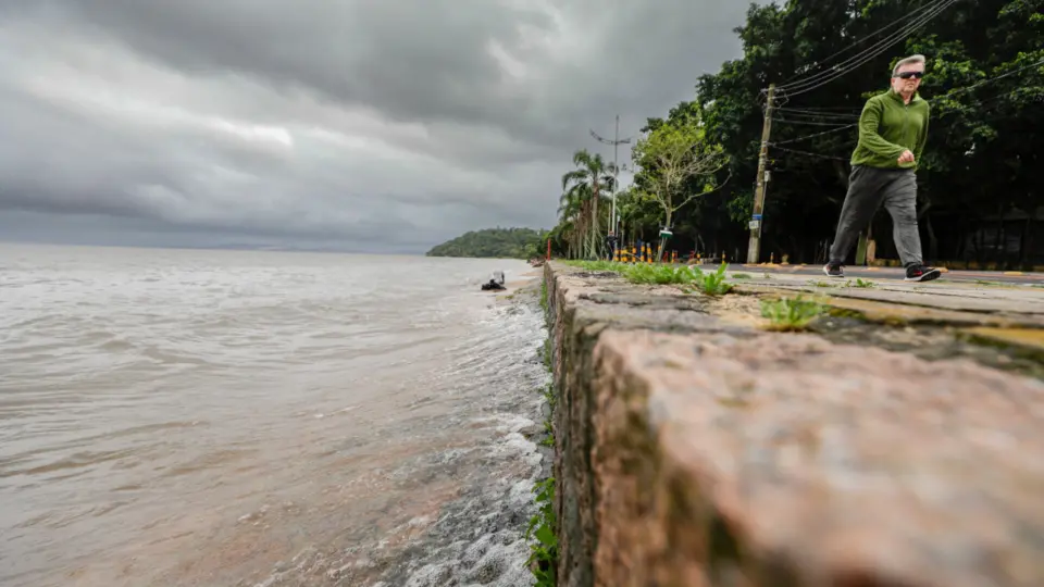 Prefeitura de Porto Alegre anuncia fechamento das comportas do Rio Guaíba